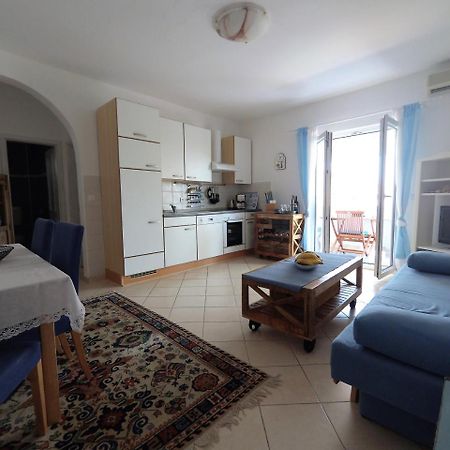 Apartments Party Новаля Екстер'єр фото